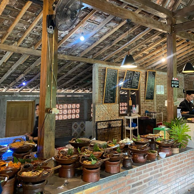 Menu Kuliner Ndeso di Pawon Mbah Gito
