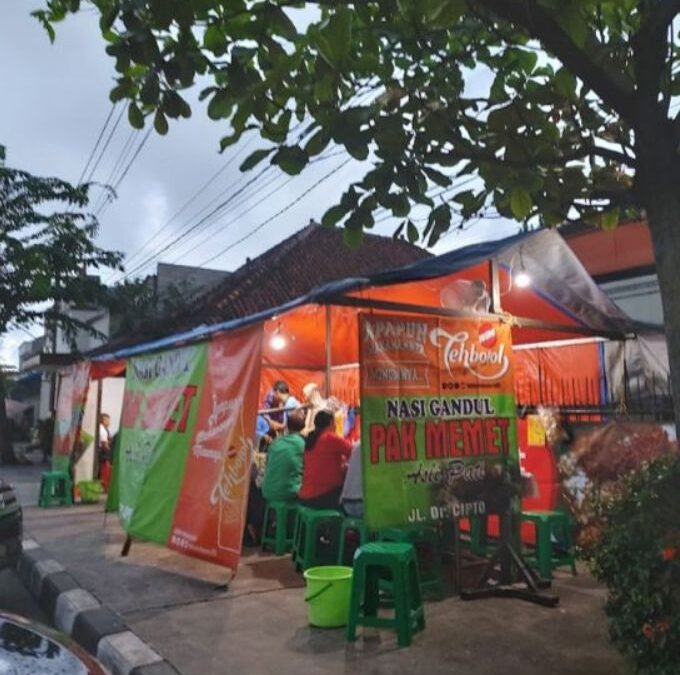 SEWA MOBIL SEMARANG DYAN TRANSPORT