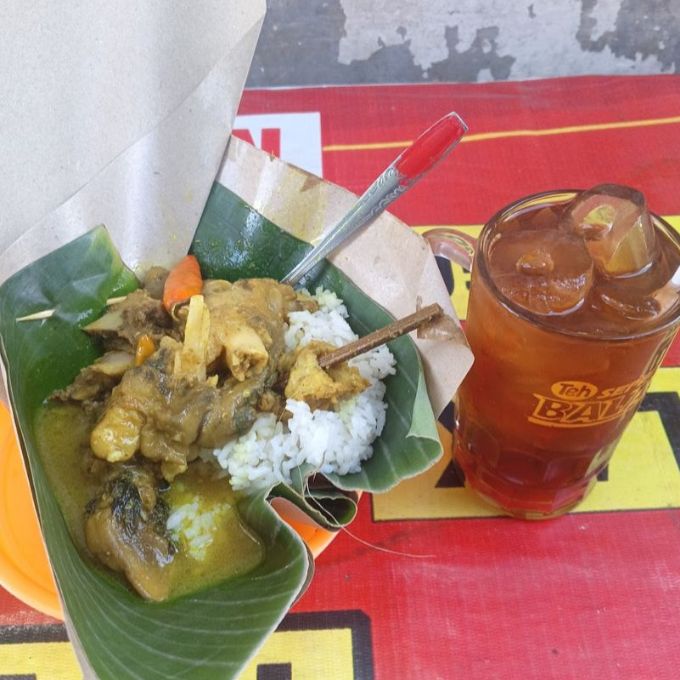 SEWA MOBIL SEMARANG KULINERAN TENGKLENG KLEWER BU EDI