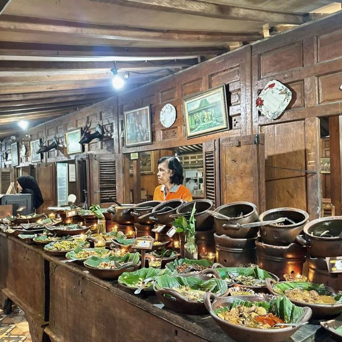 SEWA MOBIL SEMARANG KULINERAN NDALEM KOPI